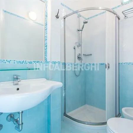 Hotel Locarno 3*